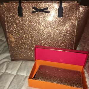 Gorgeous Kate Spade tote and matching wallet